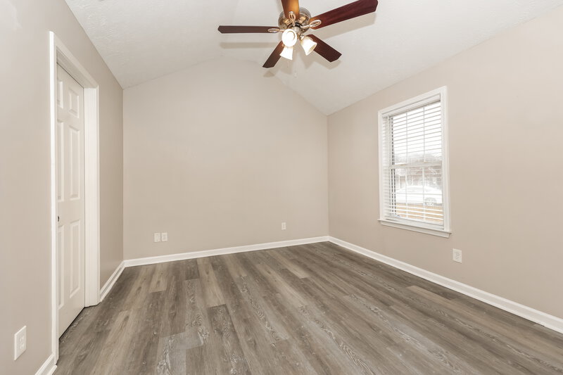 1,700/Mo, 1585 Ridgemont Dr La Vergne, TN 37086 Main Bedroom View