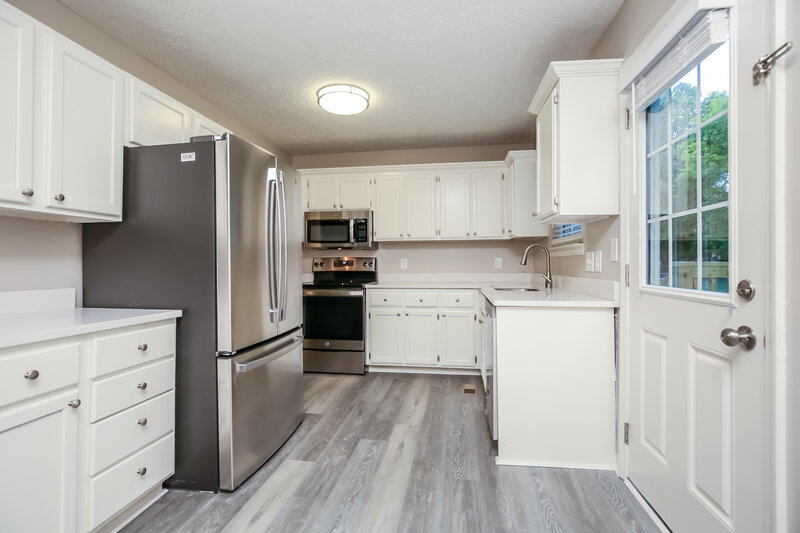 2,255/Mo, 3324 Hamilton Church Rd Antioch, TN 37013 Kitchen View