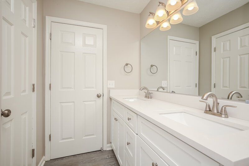 2,255/Mo, 3324 Hamilton Church Rd Antioch, TN 37013 Main Bathroom View 2