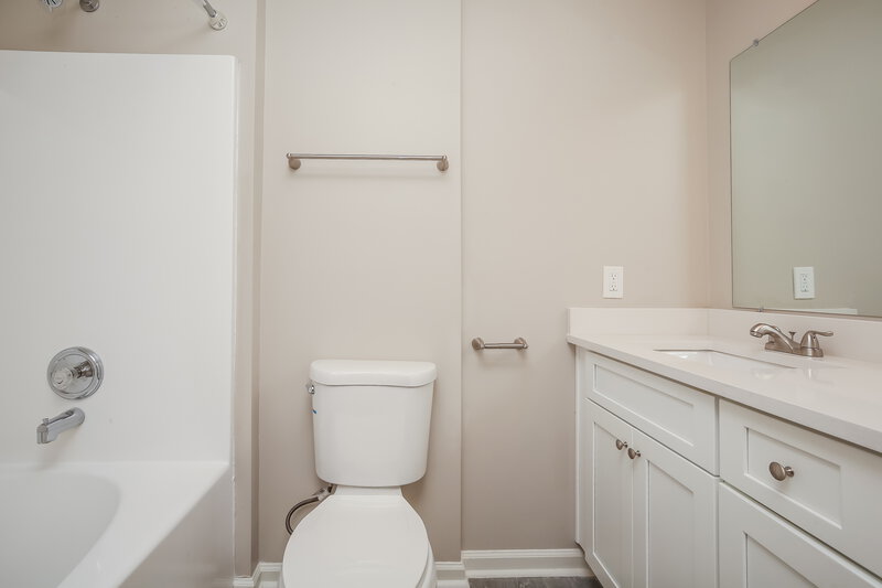 2,255/Mo, 3324 Hamilton Church Rd Antioch, TN 37013 Bathroom View