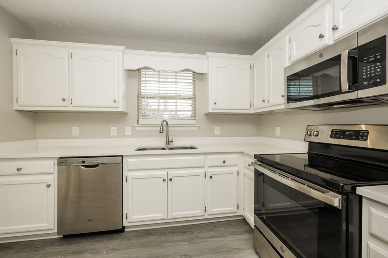 1,790/Mo, 186 Elm St La Vergne, TN 37086 Kitchen View