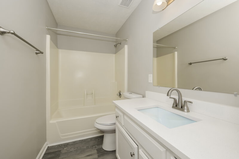 1,790/Mo, 186 Elm St La Vergne, TN 37086 Bathroom View