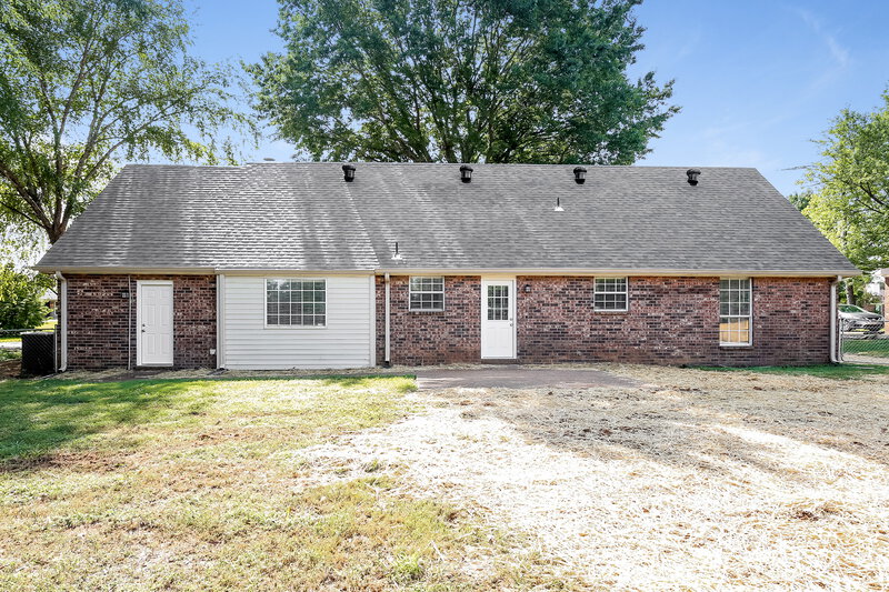 2,320/Mo, 209 Lexington Drive Smyrna, TN 37167 Rear View