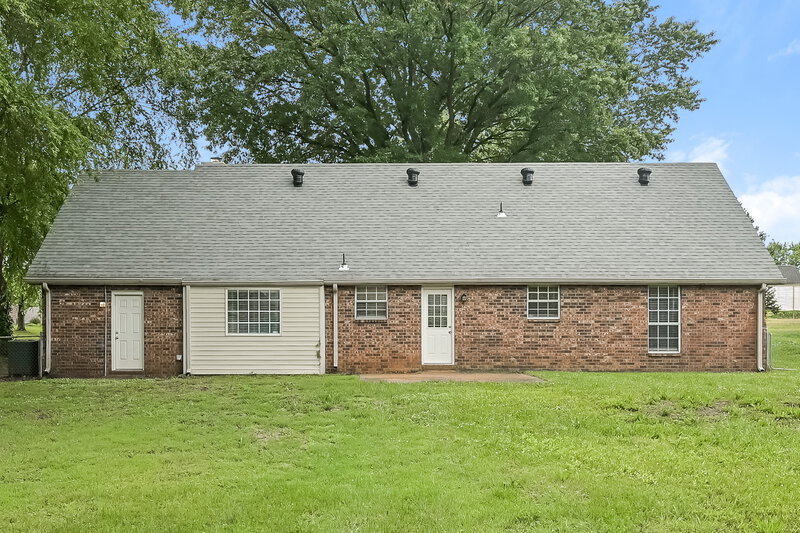 2,335/Mo, 209 Lexington Drive Smyrna, TN 37167 Rear View