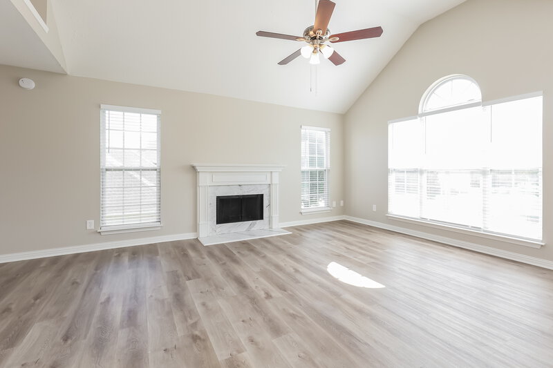 2,410/Mo, 504 Mable Mason Cv La Vergne, TN 37086 Living Room View 2