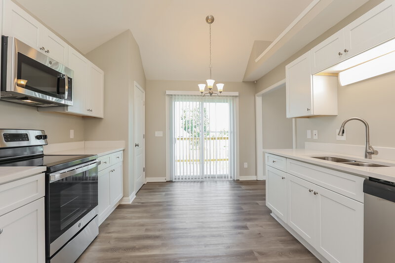 2,410/Mo, 504 Mable Mason Cv La Vergne, TN 37086 Kitchen View 2