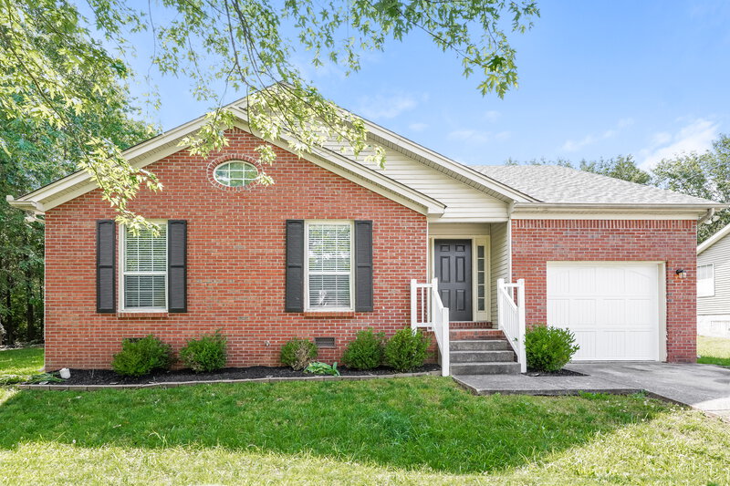 2,220/Mo, 1046 Cedar Creek Village Rd Mount Juliet, TN 37122 External View