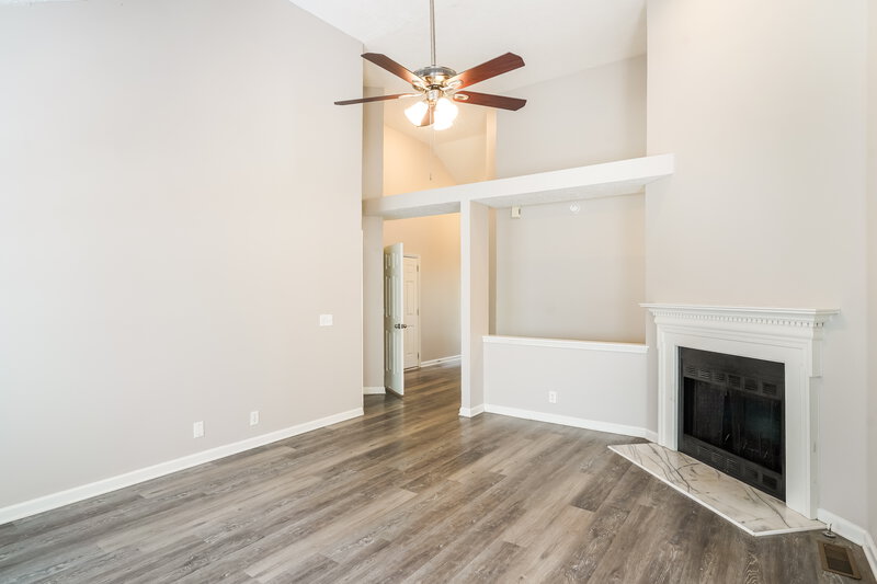 2,220/Mo, 1046 Cedar Creek Village Rd Mount Juliet, TN 37122 Living Room View