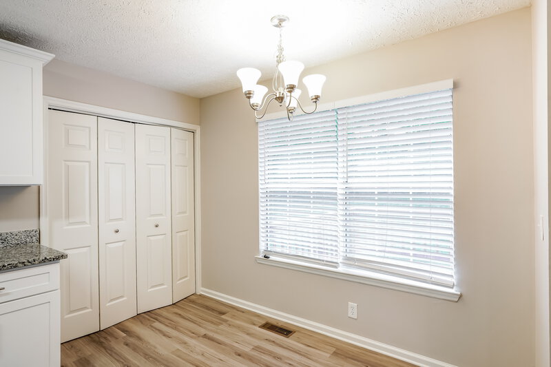 2,220/Mo, 1046 Cedar Creek Village Rd Mount Juliet, TN 37122 Dining Room View