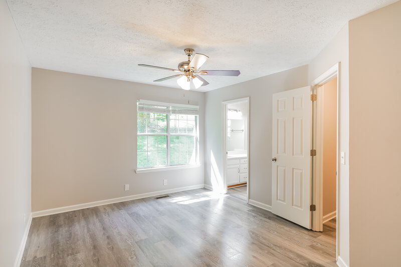 2,220/Mo, 1046 Cedar Creek Village Rd Mount Juliet, TN 37122 Main Bedroom View