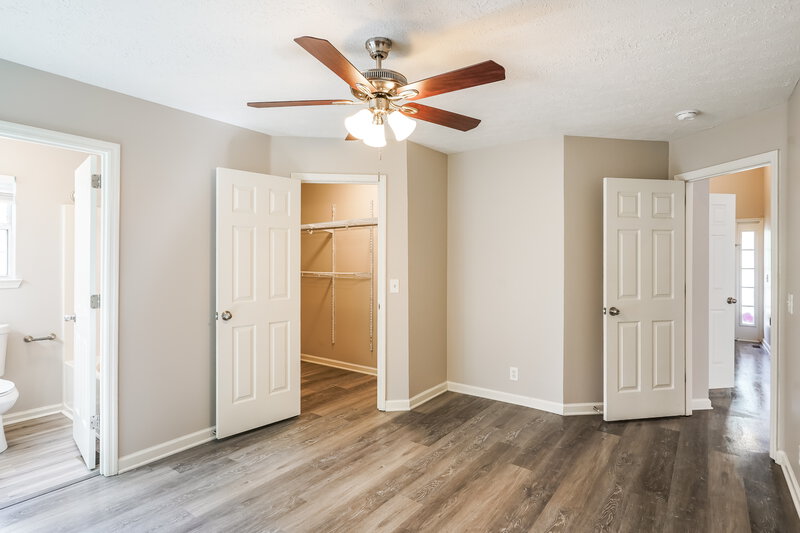 2,220/Mo, 1046 Cedar Creek Village Rd Mount Juliet, TN 37122 Main Bedroom View 2