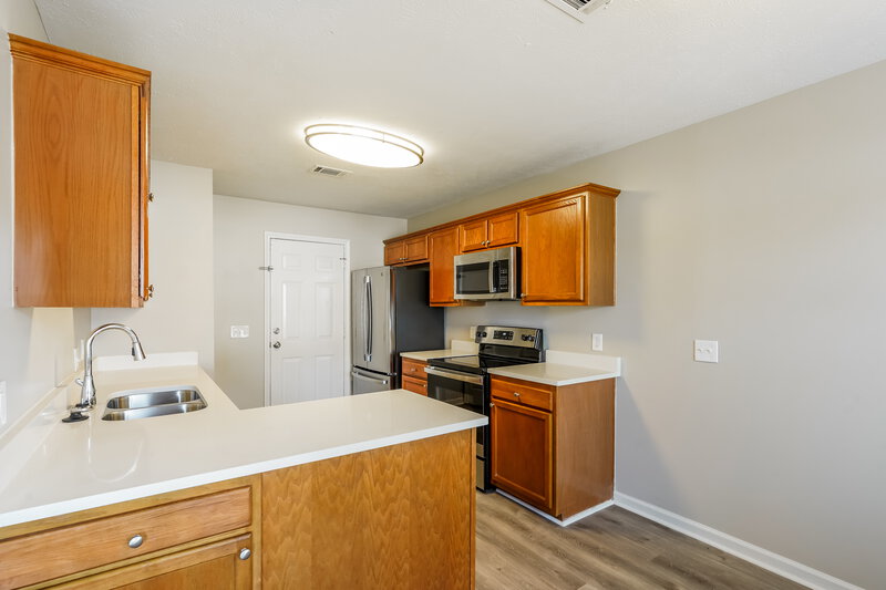 2,326/Mo, 717 Winchester Pl Antioch, TN 37013 Kitchen View