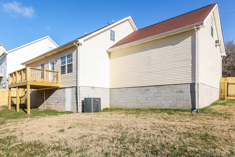 2,020/Mo, 2304 Edge O Lake Dr Antioch, TN 37013 Rear View