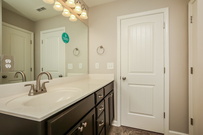 2,110/Mo, 2136 Longhunter Chase Dr Spring Hill, TN 37174 Main Bathroom View 2