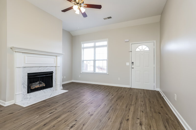 2,155/Mo, 513 Waterford Pl Antioch, TN 37013 Living Room View