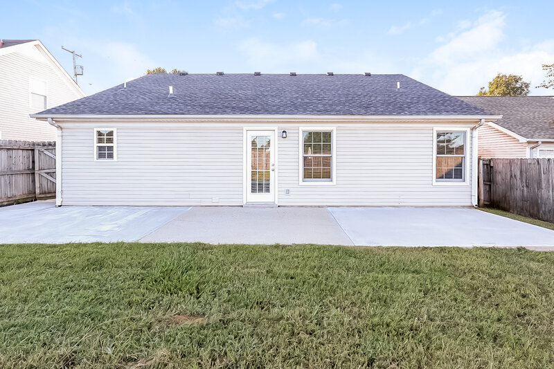 2,960/Mo, 7552 W Winchester Dr Antioch, TN 37013 Rear View