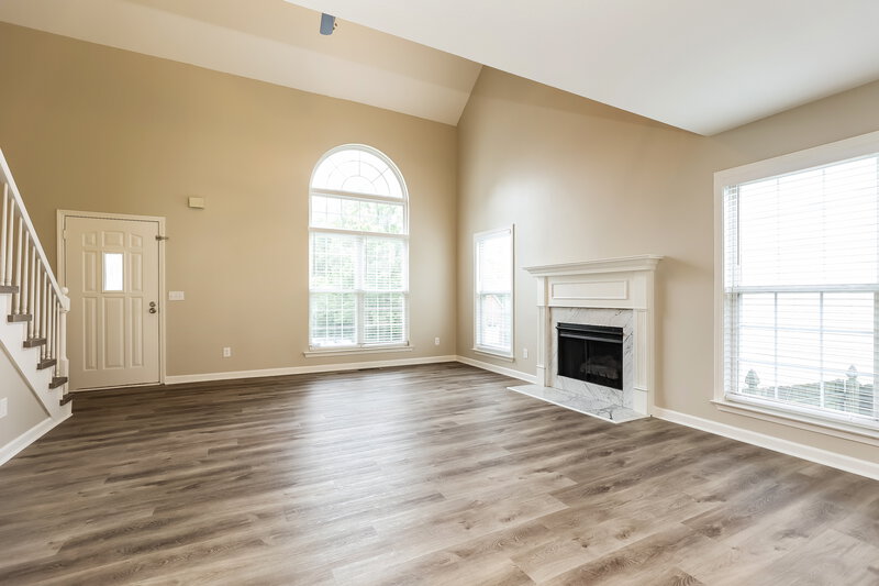 2,350/Mo, 3904 Waterford Way Antioch, TN 37013 Living Room View 2