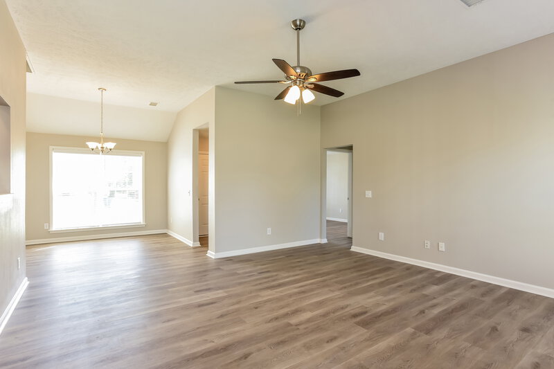 3,010/Mo, 416 Lake Forest Dr La Vergne, TN 37086 Living Room View 3