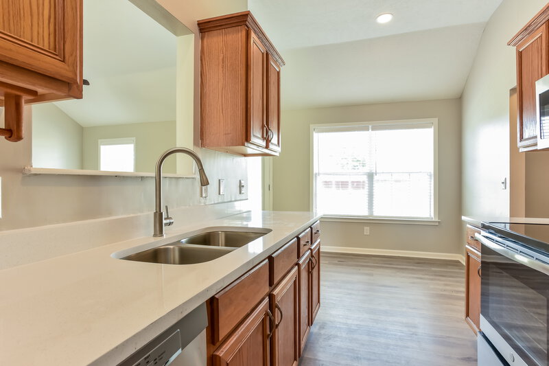 3,010/Mo, 416 Lake Forest Dr La Vergne, TN 37086 Kitchen View