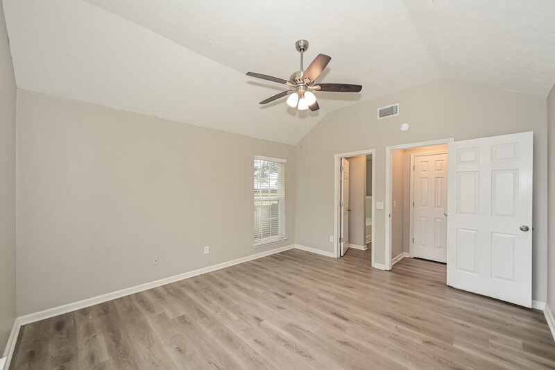 2,115/Mo, 416 Lake Forest Dr La Vergne, TN 37086 Main Bedroom View 2