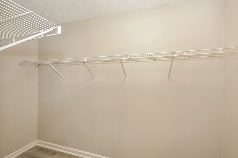 2,115/Mo, 416 Lake Forest Dr La Vergne, TN 37086 Walk In Closet View