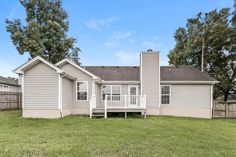 2,115/Mo, 416 Lake Forest Dr La Vergne, TN 37086 Rear View
