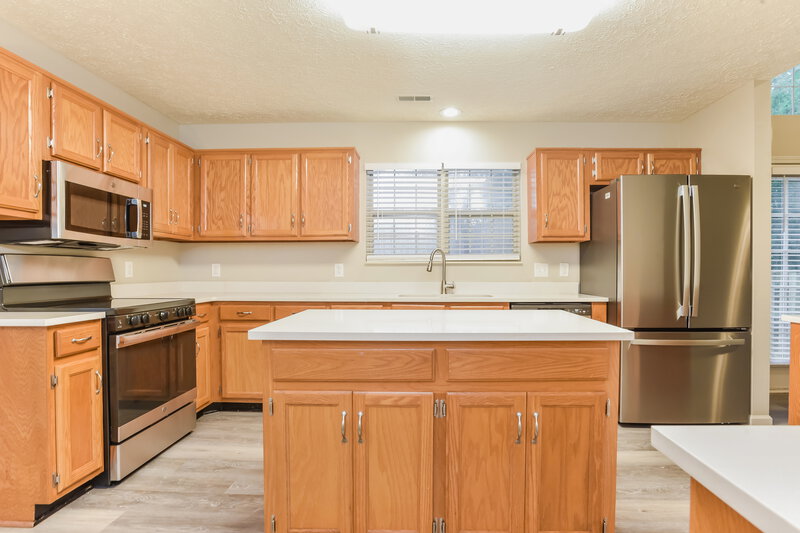 2,285/Mo, 3625 Seasons Dr Antioch, TN 37013 Kitchen View