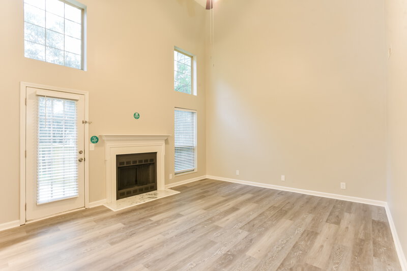 2,285/Mo, 3625 Seasons Dr Antioch, TN 37013 Living Room View 2