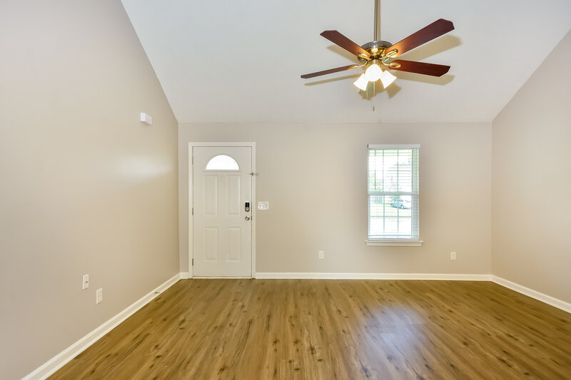 1,870/Mo, 535 Wildwood Dr Smyrna, TN 37167 Living Room View