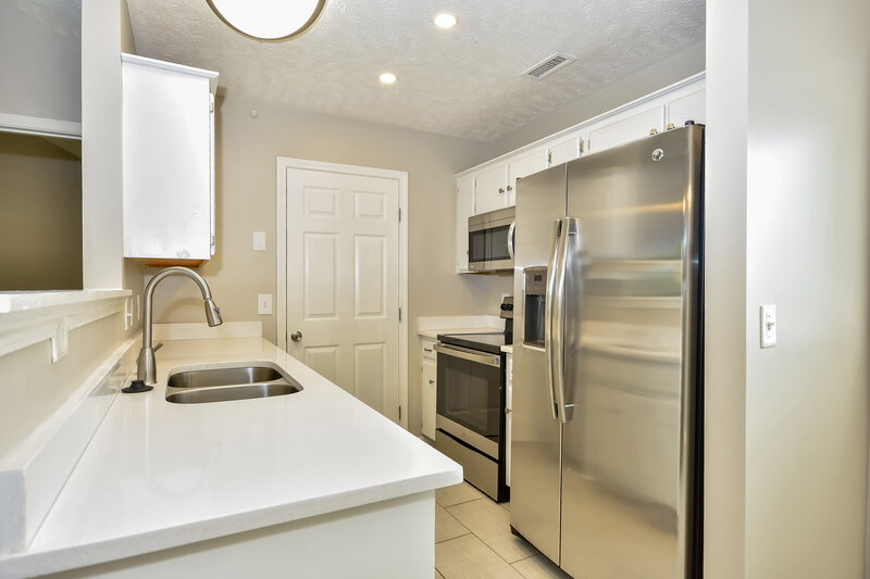 1,870/Mo, 535 Wildwood Dr Smyrna, TN 37167 Kitchen View 2