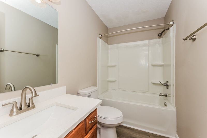 2,090/Mo, 171 Bill Stewart Blvd La Vergne, TN 37086 Bathroom View