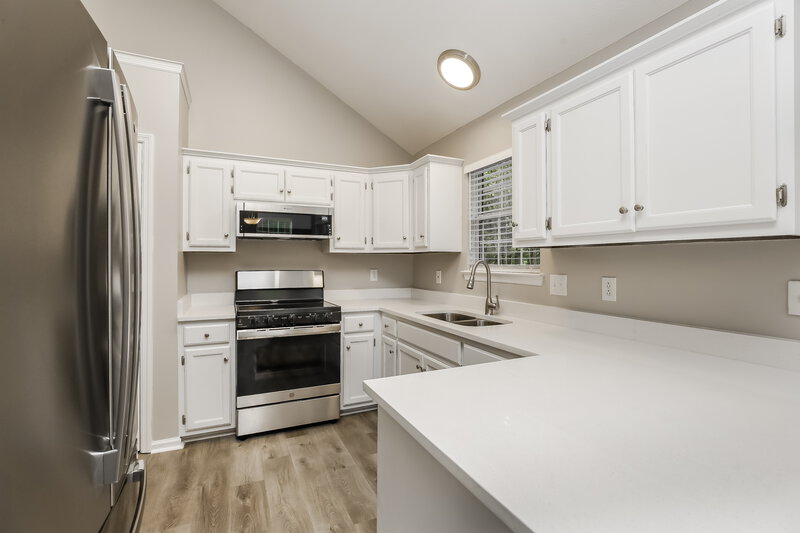 1,900/Mo, 1216 Danbury Ct Nashville, TN 37214 Kitchen View