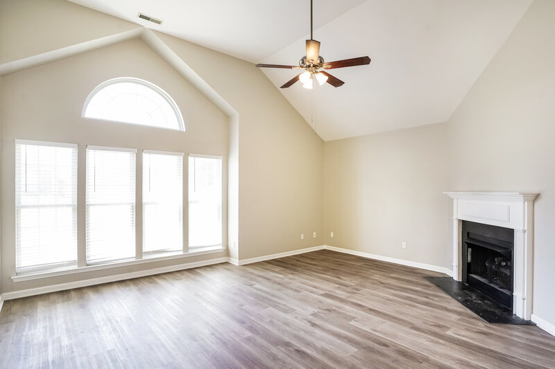 2,400/Mo, 4019 Wisdom Way Smyrna, TN 37167 Living Room View 2