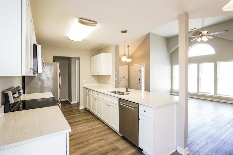 2,400/Mo, 4019 Wisdom Way Smyrna, TN 37167 Kitchen View 2