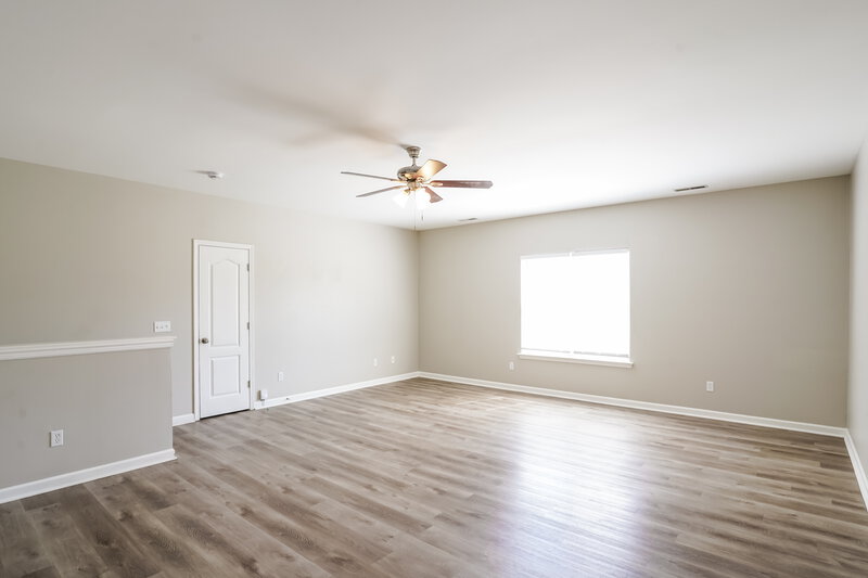 2,400/Mo, 4019 Wisdom Way Smyrna, TN 37167 Main Bedroom View 3