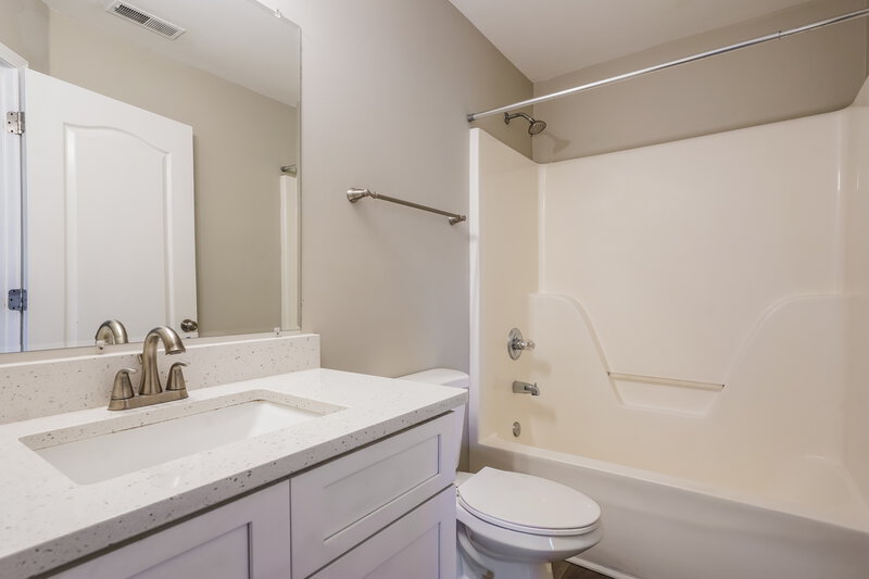 2,400/Mo, 4019 Wisdom Way Smyrna, TN 37167 Bathroom View