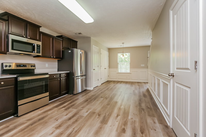 2,640/Mo, 1806 Warmingfield Dr Murfreesboro, TN 37127 Kitchen View