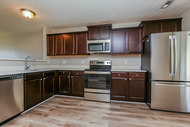 2,640/Mo, 1806 Warmingfield Dr Murfreesboro, TN 37127 Kitchen View 2
