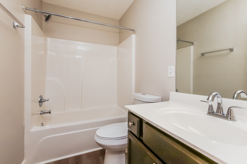 2,640/Mo, 1806 Warmingfield Dr Murfreesboro, TN 37127 Main Bathroom View