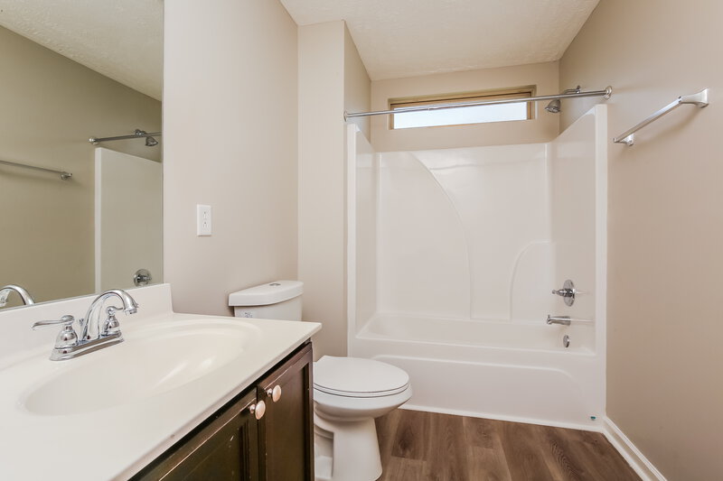 2,640/Mo, 1806 Warmingfield Dr Murfreesboro, TN 37127 Bathroom View