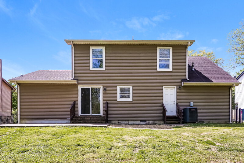 2,145/Mo, 824 Bishopsgate Rd Antioch, TN 37013 Rear View