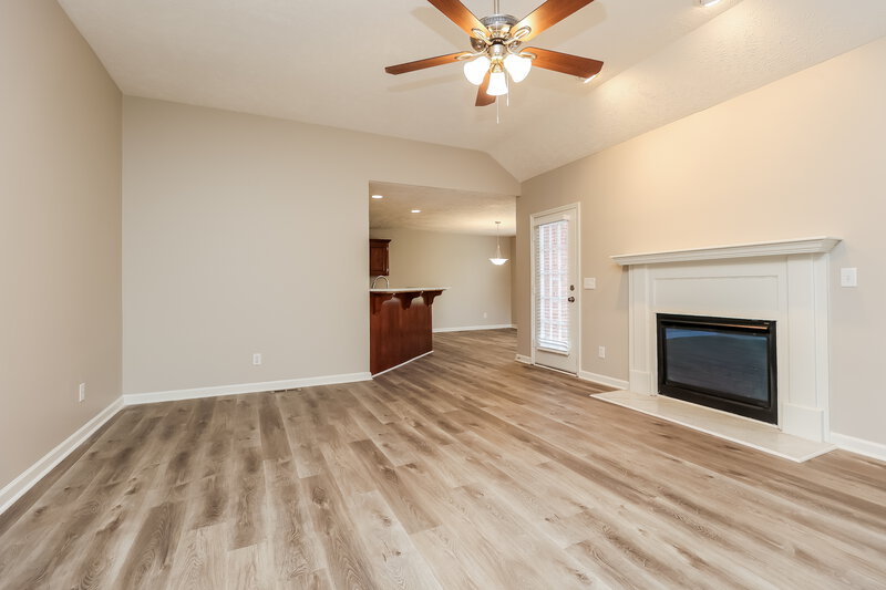 3,390/Mo, 4116 Highlander Ct Antioch, TN 37013 Living Room View 2