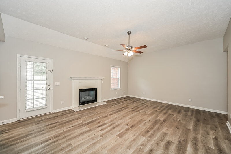 2,225/Mo, 4116 Highlander Ct Antioch, TN 37013 Living Room View