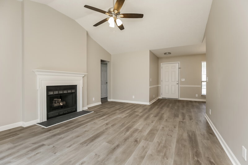 2,200/Mo, 404 Sorensen Way Madison, TN 37115 Living Room View