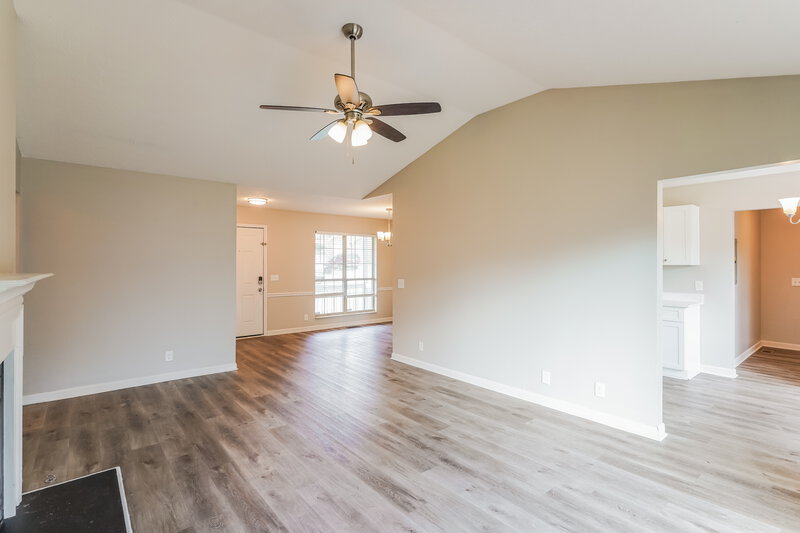2,030/Mo, 404 Sorensen Way Madison, TN 37115 Living Room View