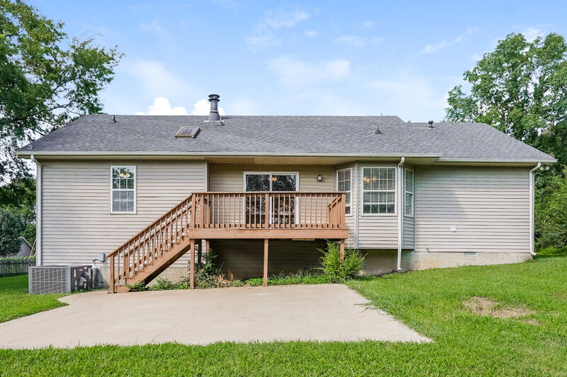 2,030/Mo, 404 Sorensen Way Madison, TN 37115 Rear View