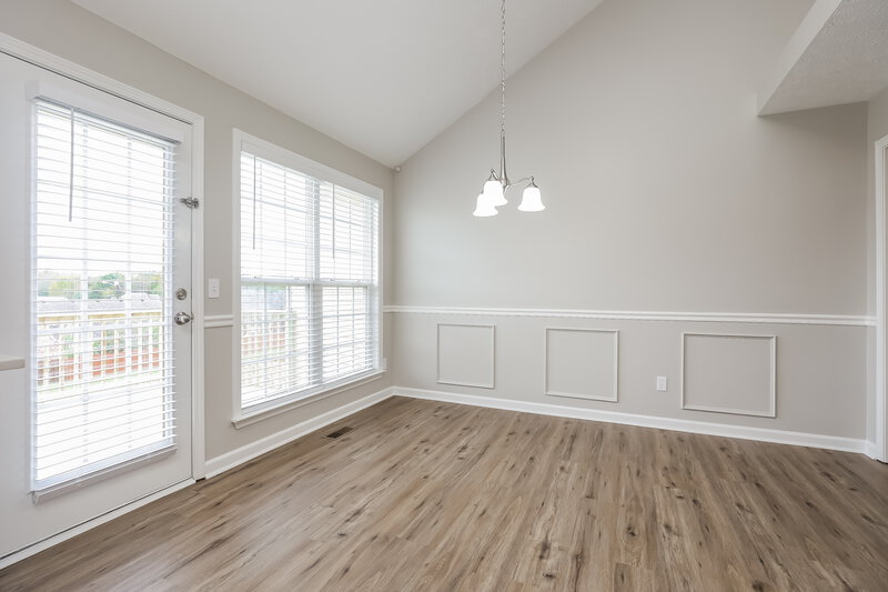 1,960/Mo, 6131 Steve Scarlett Pl La Vergne, TN 37086 Dining Room View 2