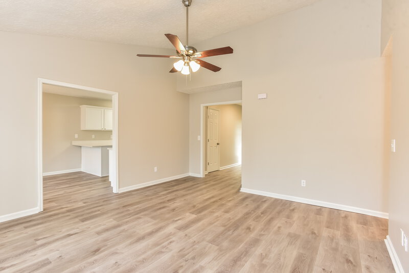 1,815/Mo, 517 Titan Ct Antioch, TN 37013 Living Room View