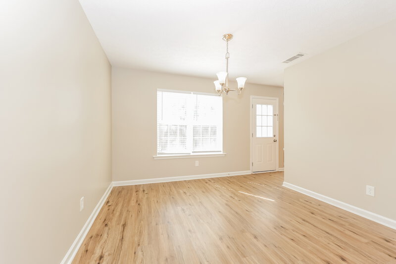 1,930/Mo, 1147 Benton Mason Dr La Vergne, TN 37086 Dining Room View