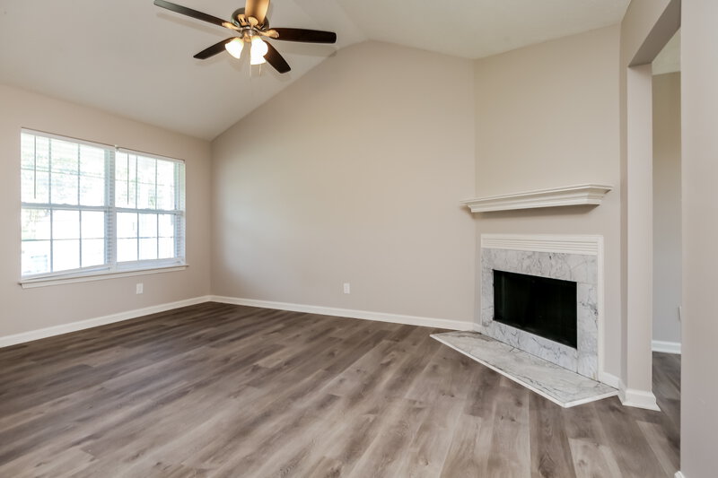 1,990/Mo, 864 Lavergne Ln La Vergne, TN 37086 Living Room View 2